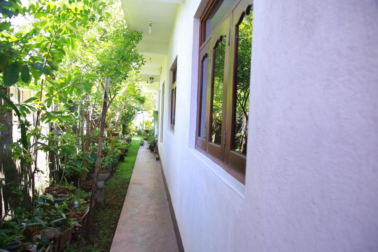 מלון היקדואה Weerakoon Garden Guest מראה חיצוני תמונה