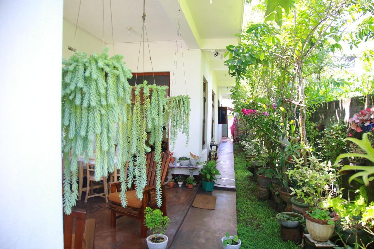 מלון היקדואה Weerakoon Garden Guest מראה חיצוני תמונה